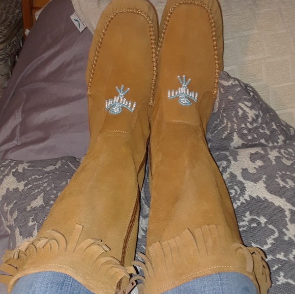 Size 8 calf moccasin suede kitten heel booties - Picture 9 of 13